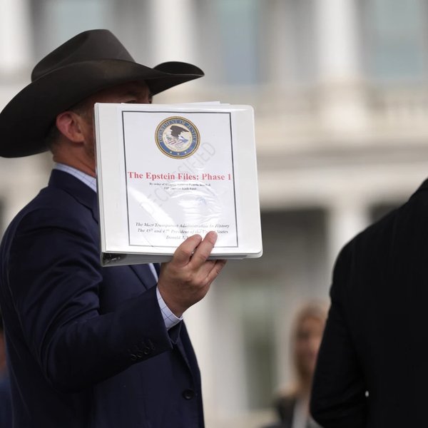www.politifact.com