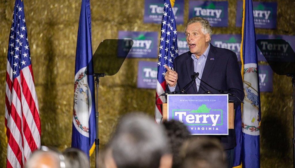 Former Gov. Terry McAuliffe campaigns in Henrico County. (Photo: Crixell Matthews/VPM News)