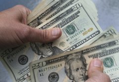No existe una orden de Trump que mande a los bancos a cerrar las cuentas de inmigrantes