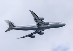 Can Trump legally accept a $400 million plane from Qatar? What experts, Constitution say