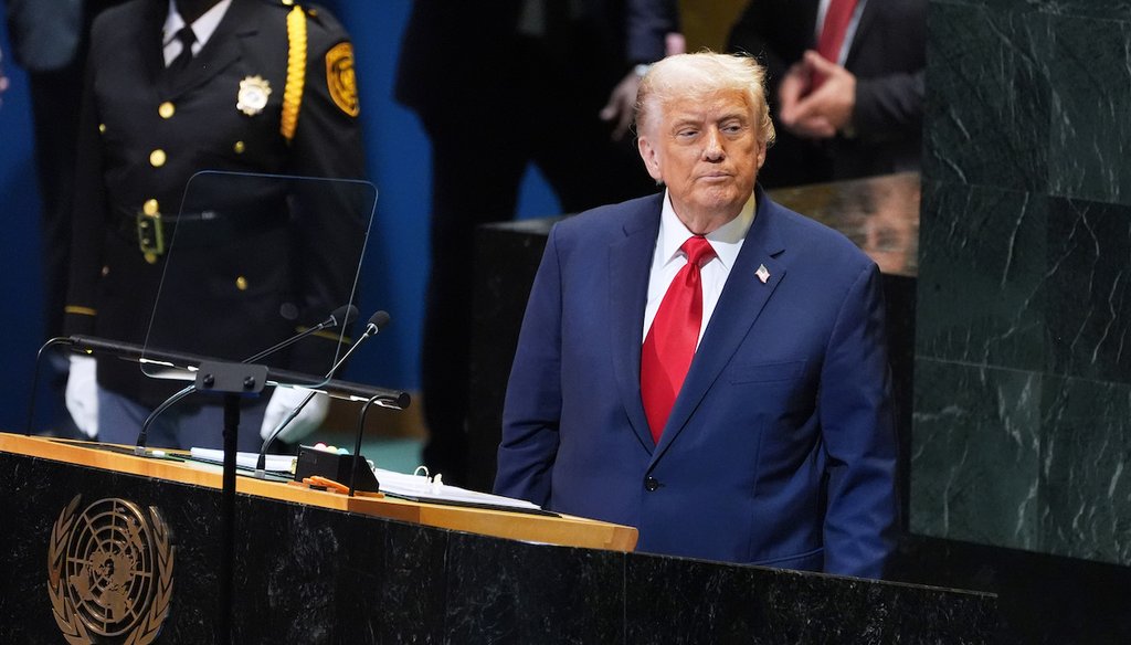 El presidente Donald Trump termina de hablar ante la Asamblea General de las Naciones Unidas, el 23 de septiembre de 2025, en la sede de la ONU en Nueva York. (AP)