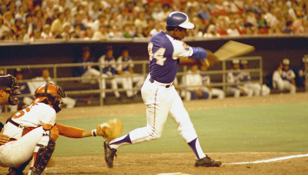 Hank Aaron hits his 712th homerun, 1973. (AP)