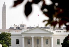 McCain, Trump and the White House flag: From half-staff, to full-staff, to half-staff