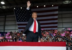 Fact-checking Trump's campaign rallies: the final stretch