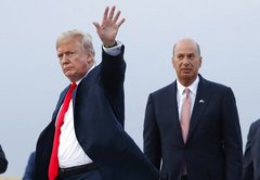 Fact-check: Donald Trump's claim he doesn’t know Gordon Sondland very well
