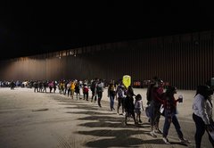 Fact-checking claim about Venezuela sending prisoners to the US southern border