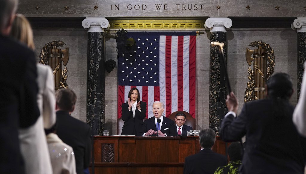 El presidente Joe Biden pronuncia el discurso sobre el Estado de la Unión ante una sesión conjunta del Congreso en el Capitolio, el jueves 7 de marzo de 2024, en Washington. (Shawn Thew/Pool via AP).