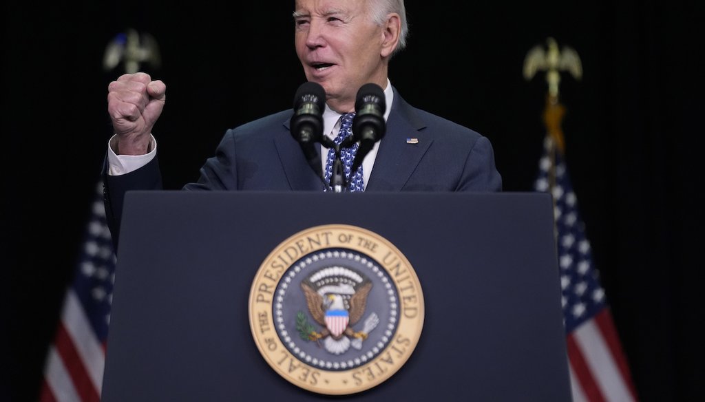El presidente Joe Biden habla en la Conferencia sobre Temas del Caucus Demócrata de la Cámara de Representantes en Lansdowne Resort, el jueves 8 de febrero de 2024 en Leesburg, Va. (AP)