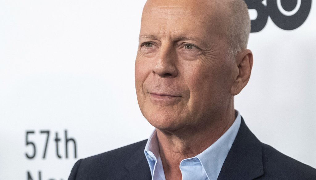 Bruce Willis asiste al estreno de una película en Nueva York el 11 de octubre de 2019. (AP)