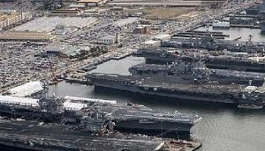 This is the picture of five aircraft carriers that accompanied a conspiracy-minded chain email. 