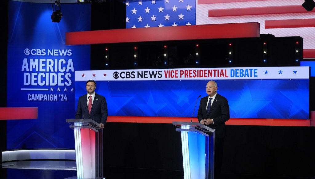 El candidato republicano a la vicepresidencia, el senador de Ohio JD Vance, y el candidato demócrata a la vicepresidencia, el gobernador de Minnesota Tim Walz, participan en un debate organizado por CBS News en Nueva York, el 1 de octubre de 2024. (AP)