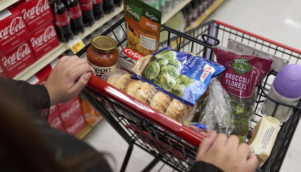 Jaqueline Benitez, who depends on California's SNAP benefits to help pay for food, shops for groceries at a supermarket in Bellflower, Calif., on Feb. 13, 2023. (AP)