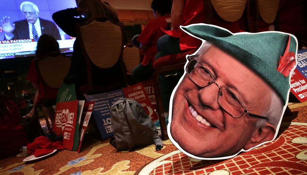 Supporters of Democratic presidential candidate Sen. Bernie Sanders gather at a watch party for a presidential debate at Wynn Las Vegas on Oct. 13, 2015. (Getty Images) 