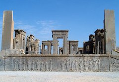 If Donald Trump orders the bombing of Iranian cultural sites, would it be a war crime?