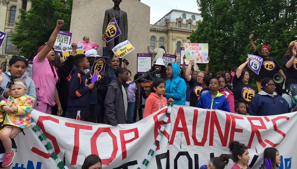 Members of SEIU Healthcare of Illinois & Indiana protest in Springfield. 