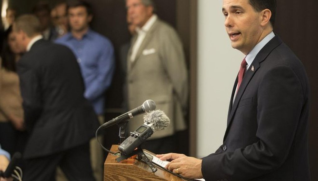 Gov. Scott Walker announced he was dropping out of the Republican presidential race during a news conference on Sept. 21, 2015 at the Edgewater Hotel in Madison, Wis. (Mark Hoffman photo)