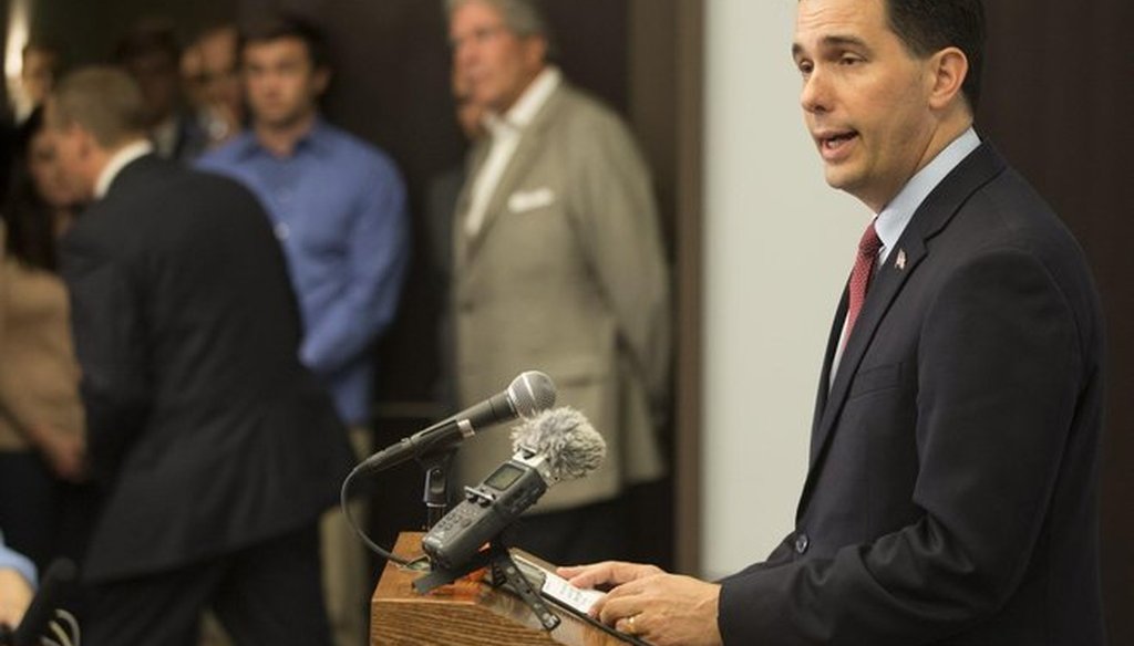 Gov. Scott Walker announced he was dropping out of the Republican presidential race during a news conference on Sept. 21, 2015 at the Edgewater Hotel in Madison, Wis. (Mark Hoffman photo)