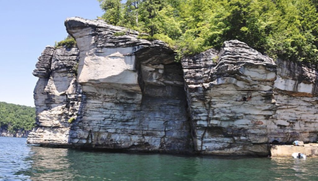 Summersville Lake in West Virginia (Jarek Tuszyński, Creative Commons)