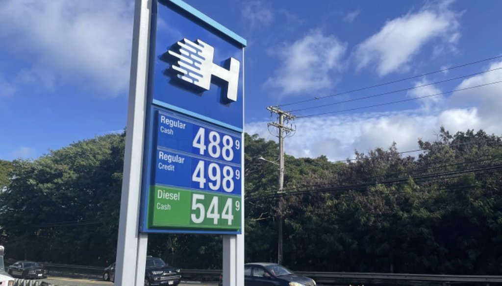 A gas station in Waimanalo on the Hawaiian island of Oahu on March 23, 2022. (Louis Jacobson/PolitiFact)