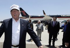 As Donald Trump prepares immigration speech, mass deportation at issue