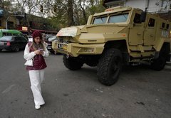 Social media clips of crying U.S. soldiers may be AI-generated. Here’s how to spot them