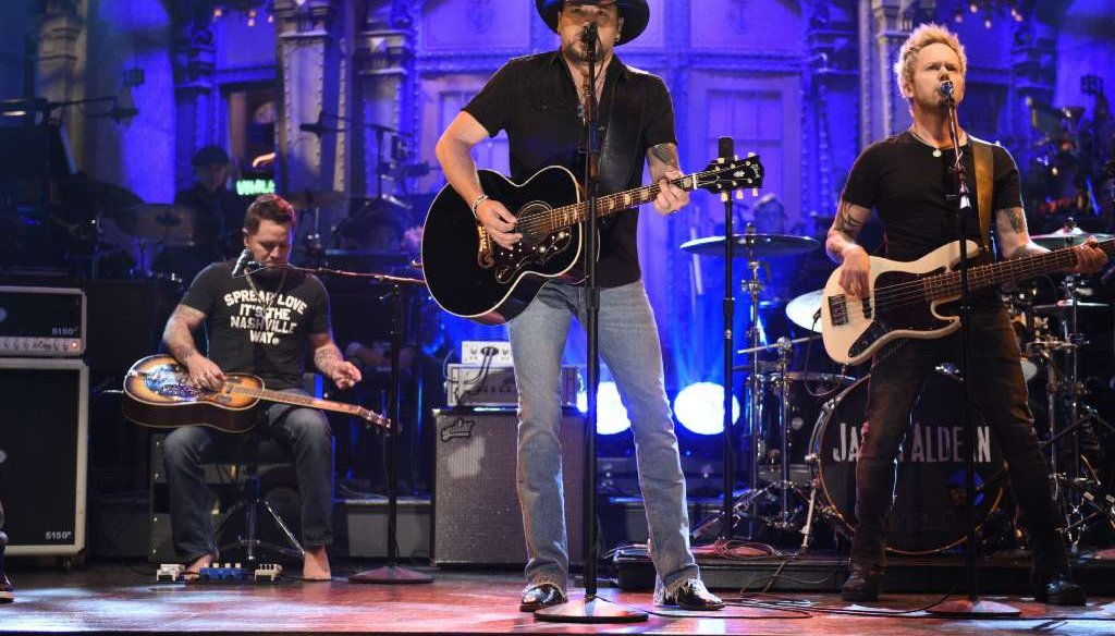 Country singer Jason Aldean performs Tom Petty's "I Won't Back Down" on "Saturday Night Live" on Oct. 7, 2017. (NBC photo)