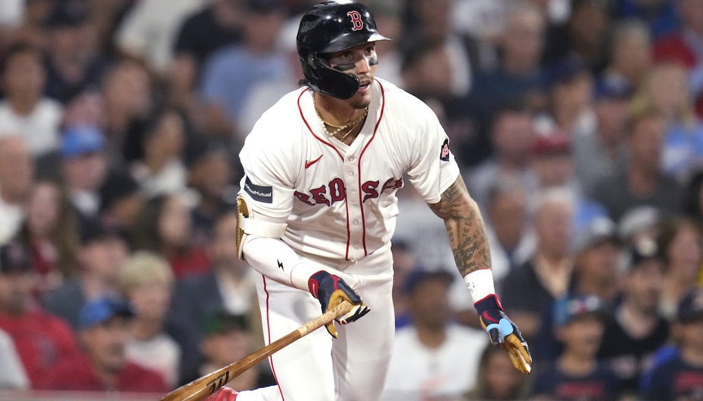 Boston Red Sox's Jarren Duran singles during the eighth inning Aug. 14, 2024, against the Texas Rangers at Fenway Park. (AP)