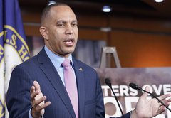 Ask PolitiFact: Is Hakeem Jeffries right about the GOP’s stance on book-banning?