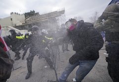 Why the new false flag conspiracy theory that FBI orchestrated Capitol attack is wrong