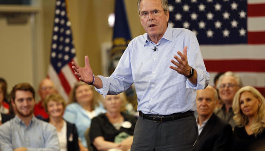 Republican presidential candidate speaks to voters at a campaign stop in Bedford, N.H., on Sept. 30, 2015. (AP photo)