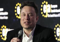 'An environment of distrust': How Elon Musk amplifies falsehoods about immigration, 2024 voting