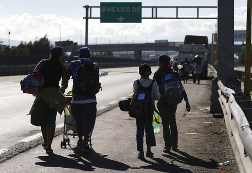 Central American migrants arrive to the City Mexico, as part of a thousands-strong caravan hoping to reach the U.S., Monday, Nov. 5, 2018. (AP)