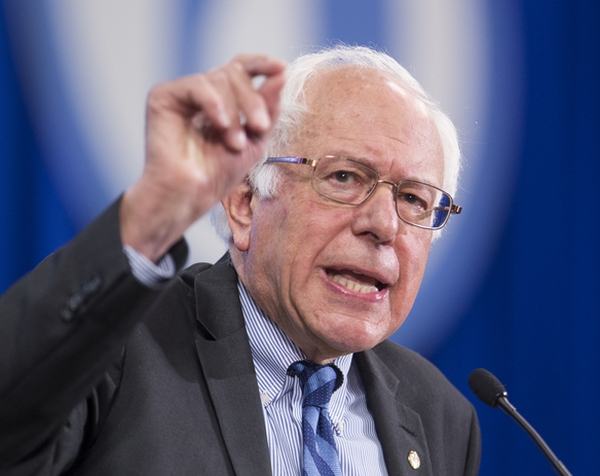 Democratic presidential candidate Bernie Sanders speaks at the New Hampshire Democratic Party state convention on Sept. 19, 2015. (Scott Eisen/Getty Images)