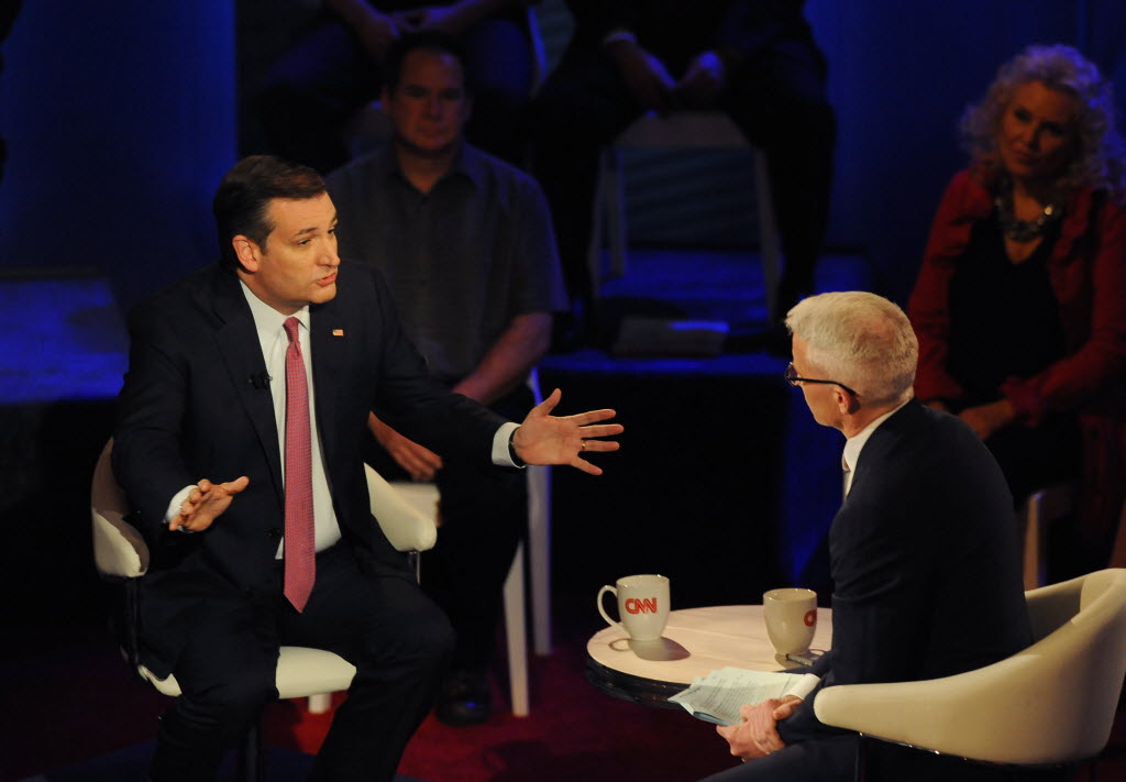 Republican U.S. Sen. Ted Cruz of Texas (left) was interviewed by CNN host Anderson Cooper during a town hall event for GOP presidential candidates at the Riverside Theater in Milwaukee on March 29, 2016. (Michael McLoone photo)