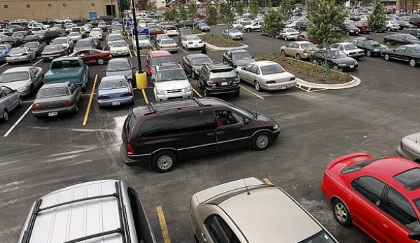 Immigrant deaths in a trailer parked in San Antonio led PolitiFact Texas to recap research into rising temperatures in parked cars (Tim Boyle, GETTY IMAGES).