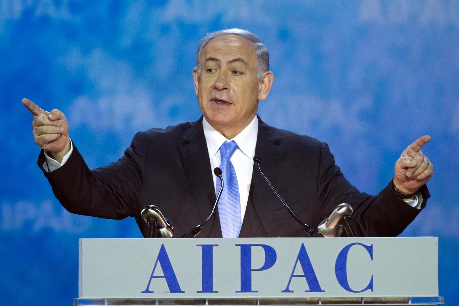 Israeli Prime Minister Benjamin Netanyahu gestures while speaking at the 2015 American Israel Public Affairs Committee Policy Conference in Washington, March 2, 2015. (AP Photo/Cliff Owen)
