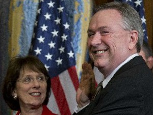 Steve Stockman, shown here at his swearing-in in January, recently aired a claim about a treaty mandating an international gun registry (Associated Press photo).