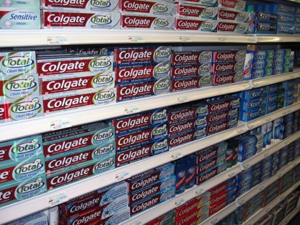 Story falsely suggests a Colgate toothpaste banned by FDA | PunditFact